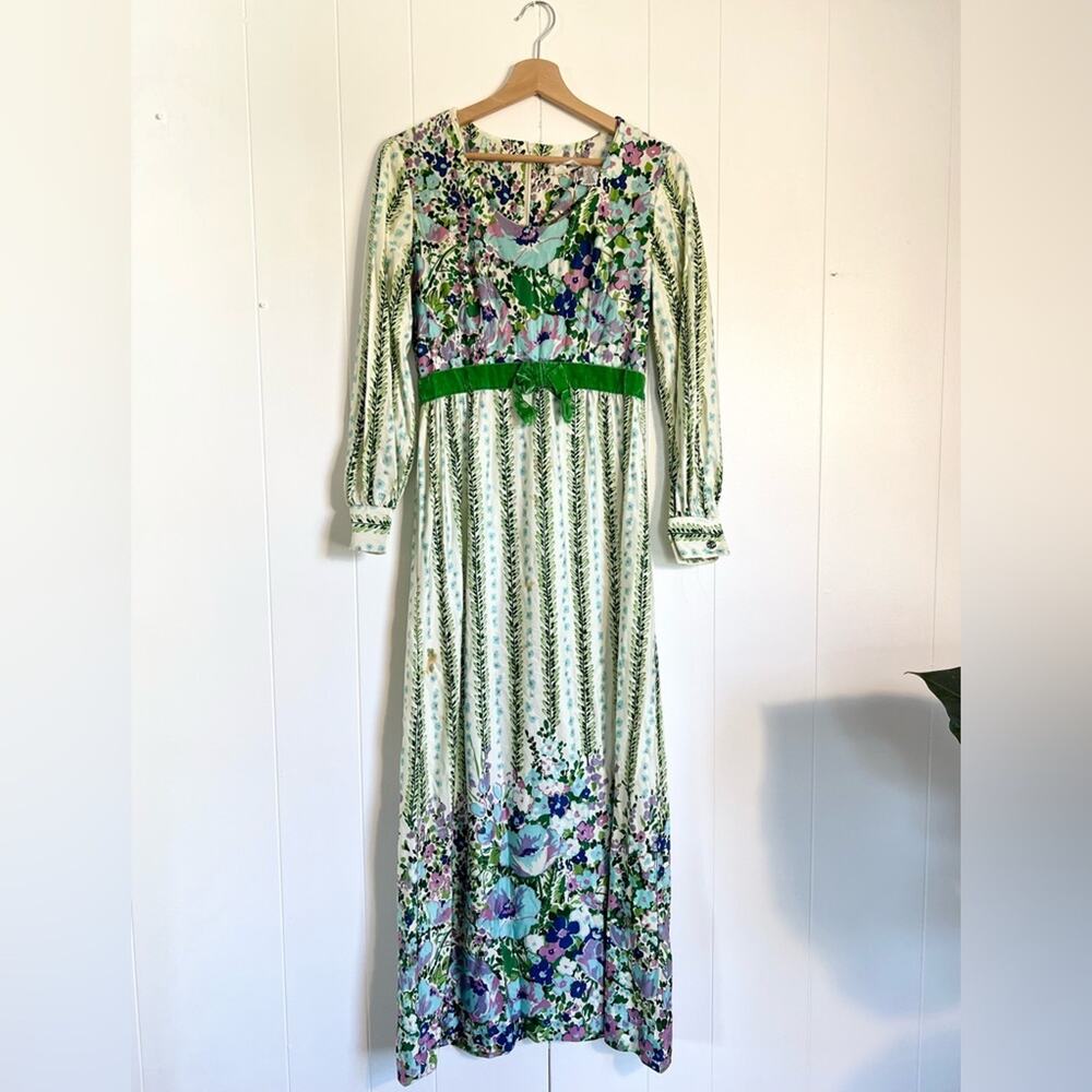 Vintage fern and floral dress maxi long sleeve folk 60s/70s era unique plants